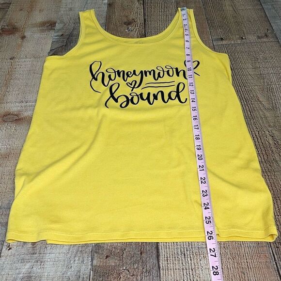 His & hers tshirts “honeymoon bound” - Picture 5 of 15